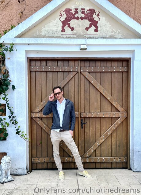 Chlorinedreams model high quality image