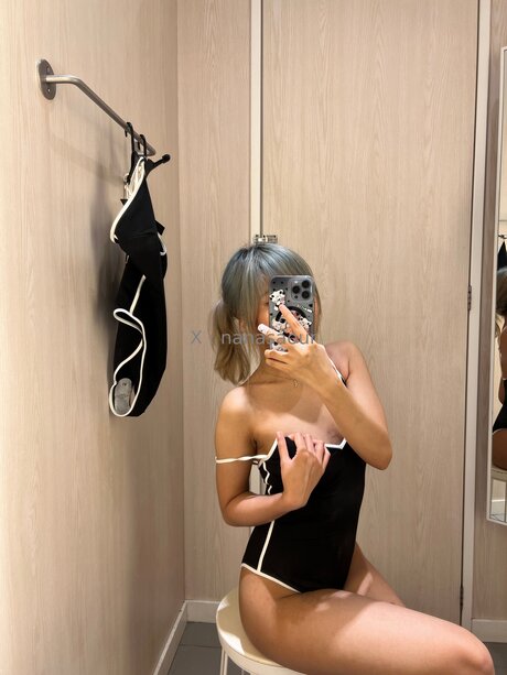 Qishpwishh model naked pic