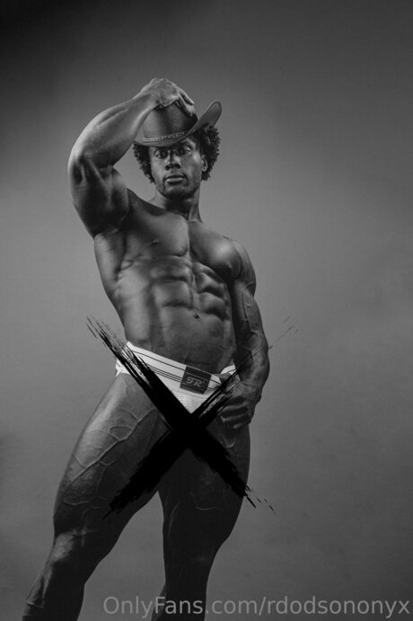 Rdodsononyx model exclusive pic