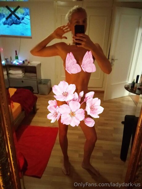 Ladydark Us pornstar sex picture