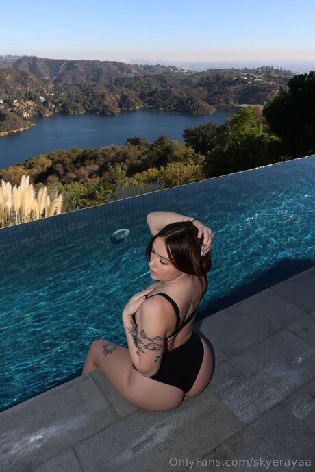 Skyerayaa pretty pornstar images