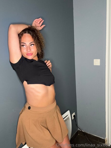 Linaa Six666 adult model picture
