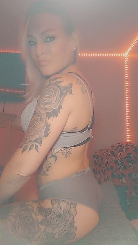 gloryhole wife onlyfans sexy naked img