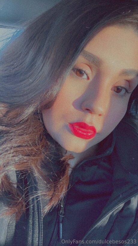 Dulcebesos233 xxx star image