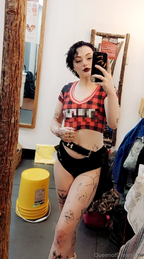 O Phel Ia Baby porn model image