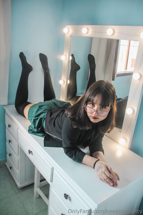 Beeeingpretty model naked pics