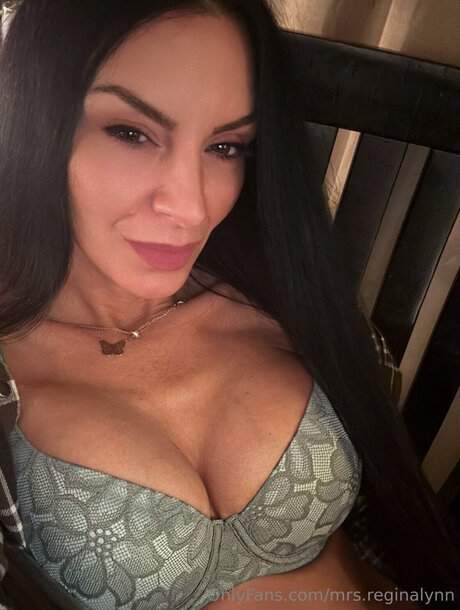 Mrs Reginalynn exclusive pornstar images
