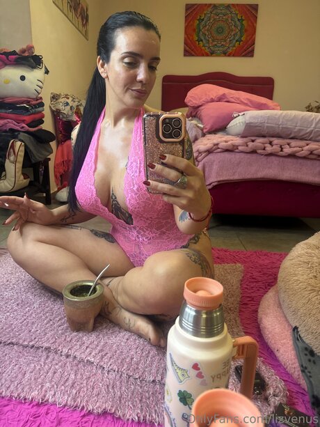 Lizvenus model hot picture