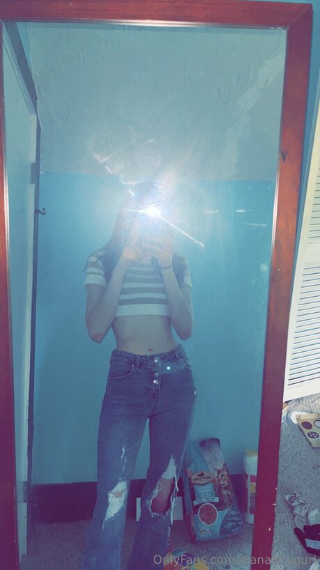 Alanabbygurl naked pornstar img