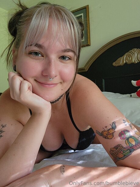 Bumblebieve pornstar nudes photo