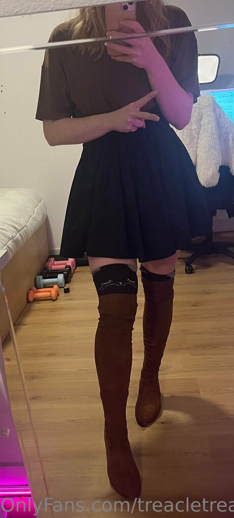 sexy dress onlyfans nude images