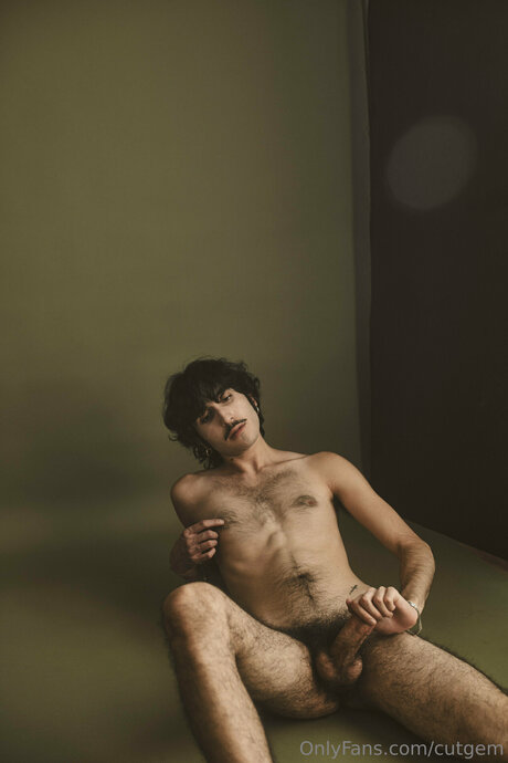 Cutgem hot actress image