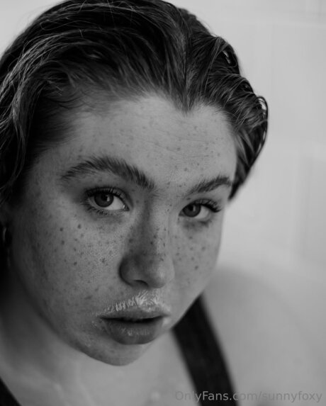 Sunnyfoxy model photos