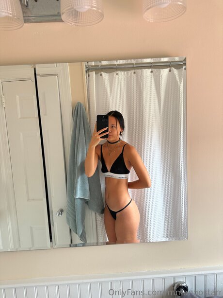 Yuki Moon 0 0 best model pic