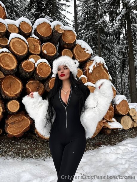 Lukeea star sexy archive