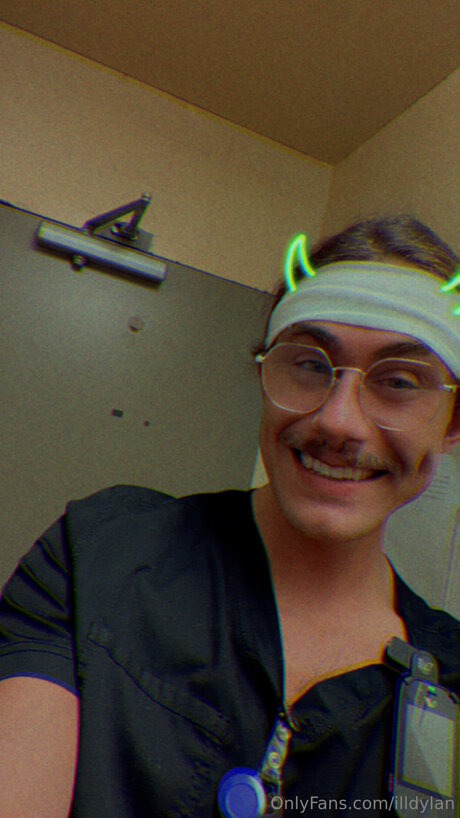 Illdylan model top photo