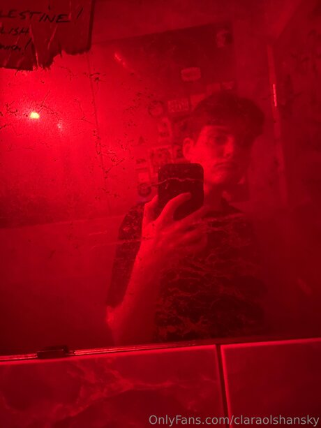 Carsonolshansky pornographic model image