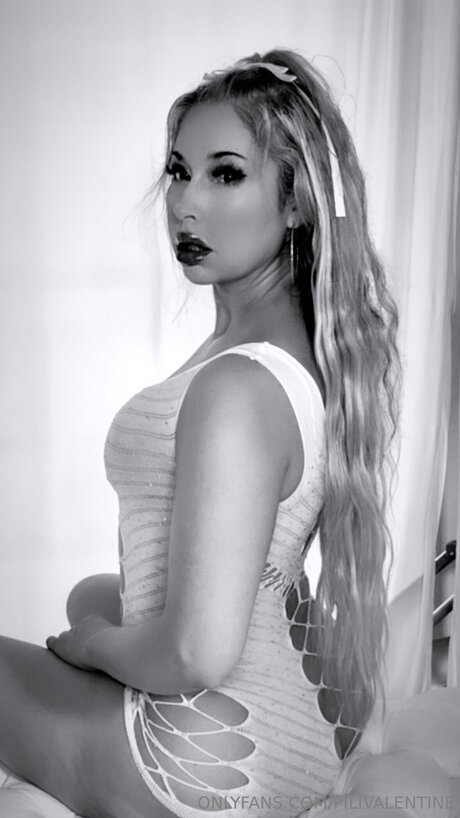Pilivalentine sex actress pic
