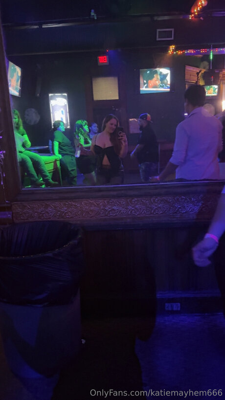 Katiemayhem666 star pornographic image