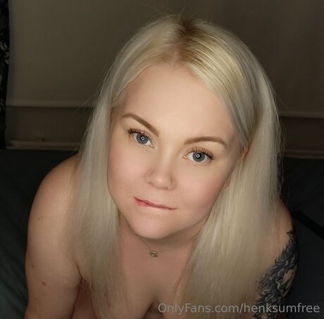 Henksumfree erotic pornstar images