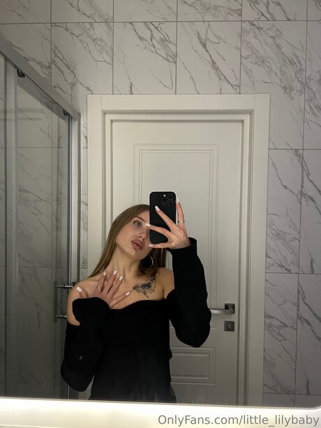 cute babe onlyfans porno pictures