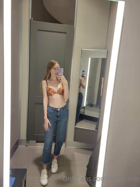 tiny ass onlyfans sexy image