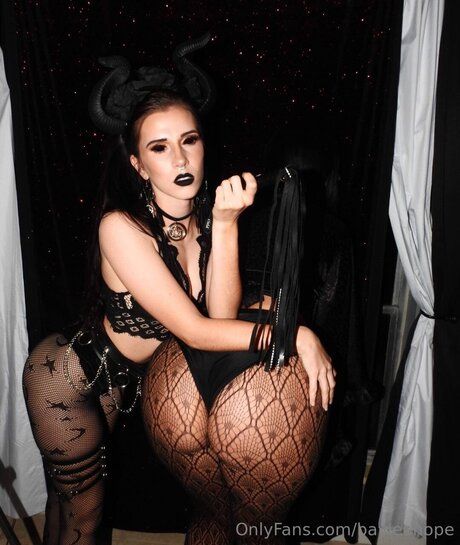 Bayleehope art star img