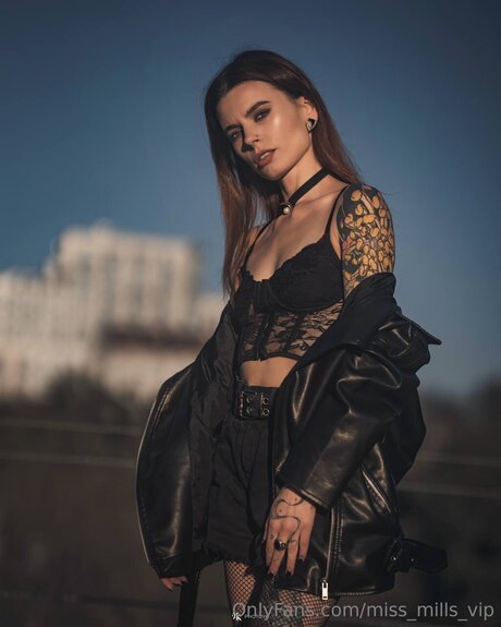 Miss Mills Vip model porn archive