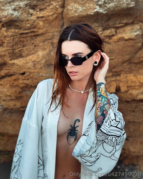 Miss Mills Vip model xxx photos