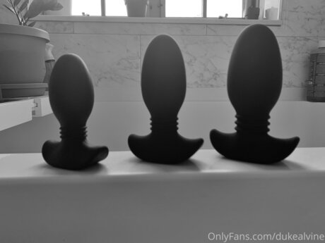 Dukealvine model nudes pictures