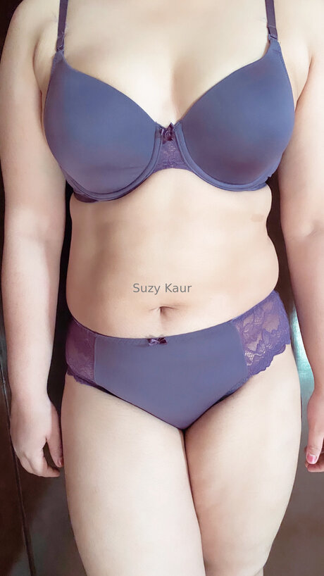 Suzykaur nudes actress photos