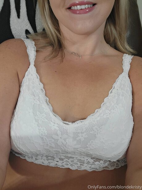 Blondekristy pornstar pretty pics