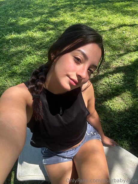 Itsurbabyalice naked model picture