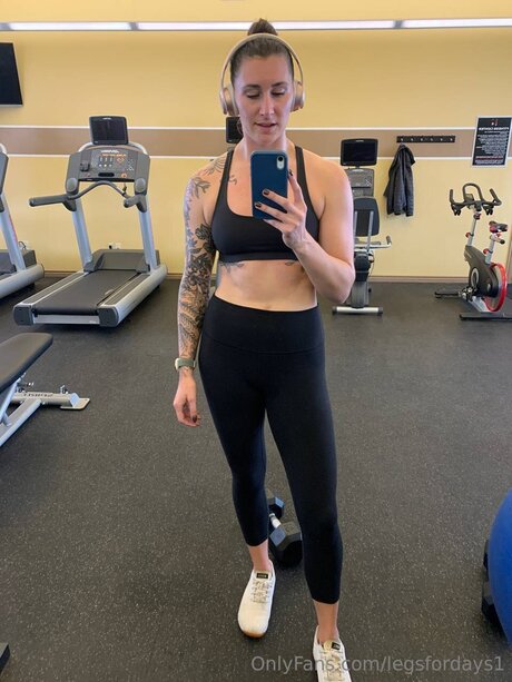 Legsfordays1 exclusive actress images