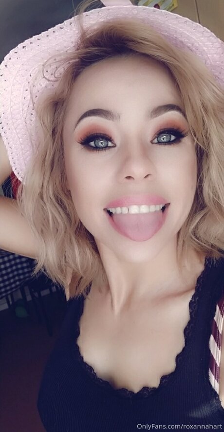 Roxannahart pornstar nude pictures