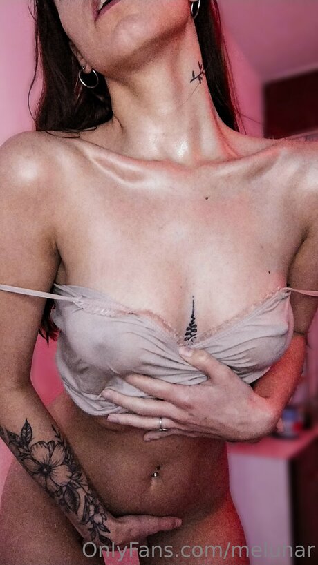 Melunar pornstar nude gallery