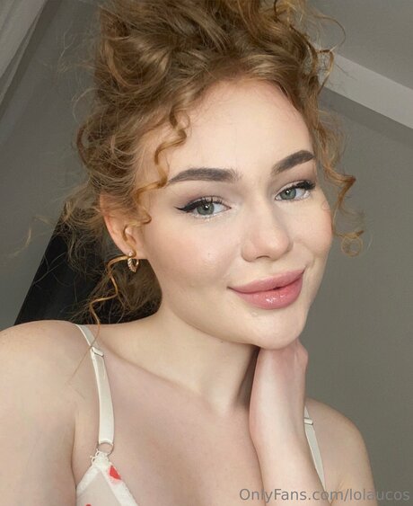 Lolaucos actress photos