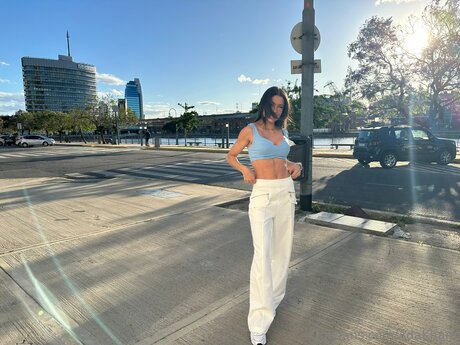 Adakham pretty star picture