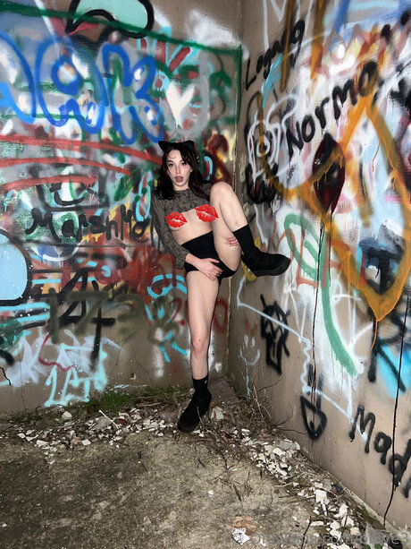 Bl0ve3 nude thumbnail