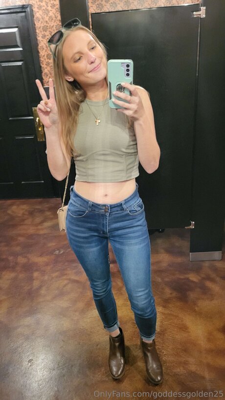 Goddessgolden25 pornstar sexy gallery
