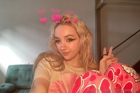 Ameliaablossom free pornstar photo