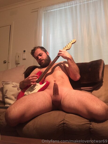 Makelovenotwar69 model pornographic photos