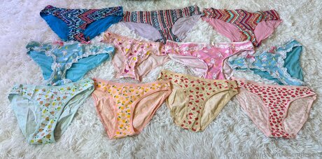 Kittenthenerd pornstar nude archive