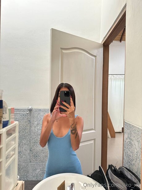 Aiko Xx sexy actress photo