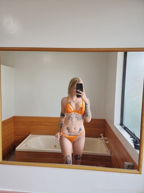 Kelsey Hazel porn model pics