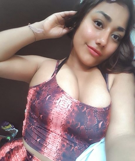 Adabella perfect model image