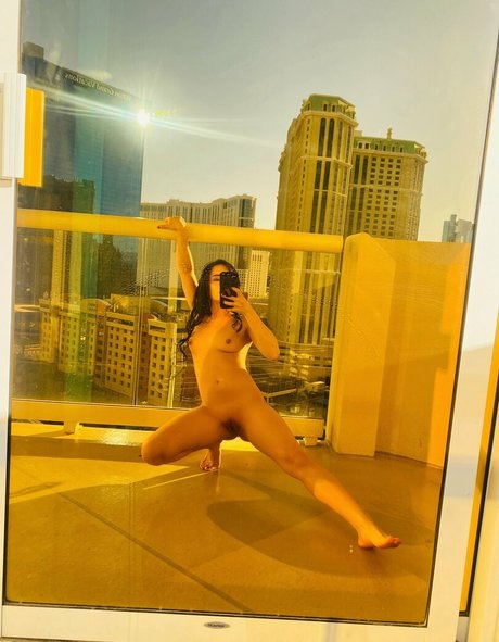 Mollyxmayhem pornstar exclusive images