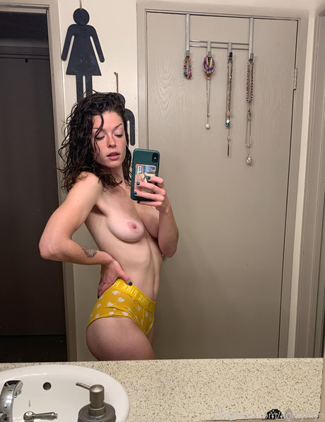 volleyball onlyfans nude image