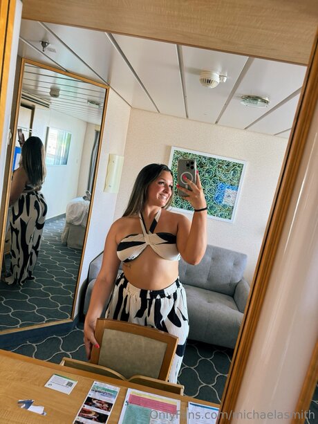 Michaelasmith star sexy pictures