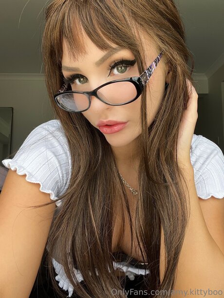 Laceymiller nice model img